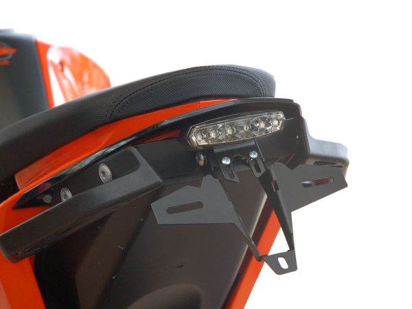 Kennzeichenhalter IQ1 für KTM 690 DUKE (2012-2019) mit Rücklicht hexagonal