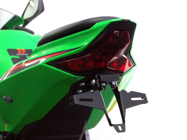 Soporte de matrícula IQ1 para Kawasaki ZX-4RR (2024-2025)